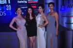 Elli Avram, Manjari Phadnis, Sophie Choudry, Daisy Shah at Exhibit Awards in Mumbai on 28th Oct 2015